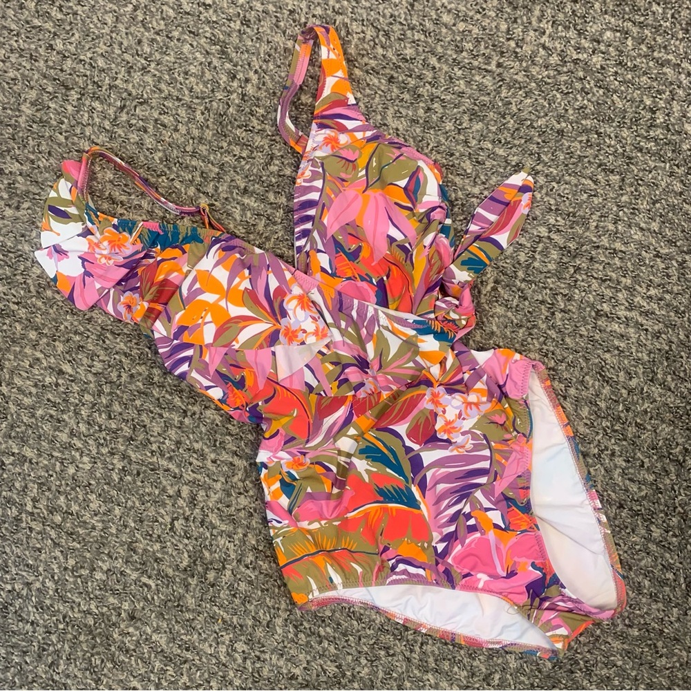 Profile by Gottex Surplice Ruffle Floral V Neck One Piece Swimsuit - Picture 2 of 12